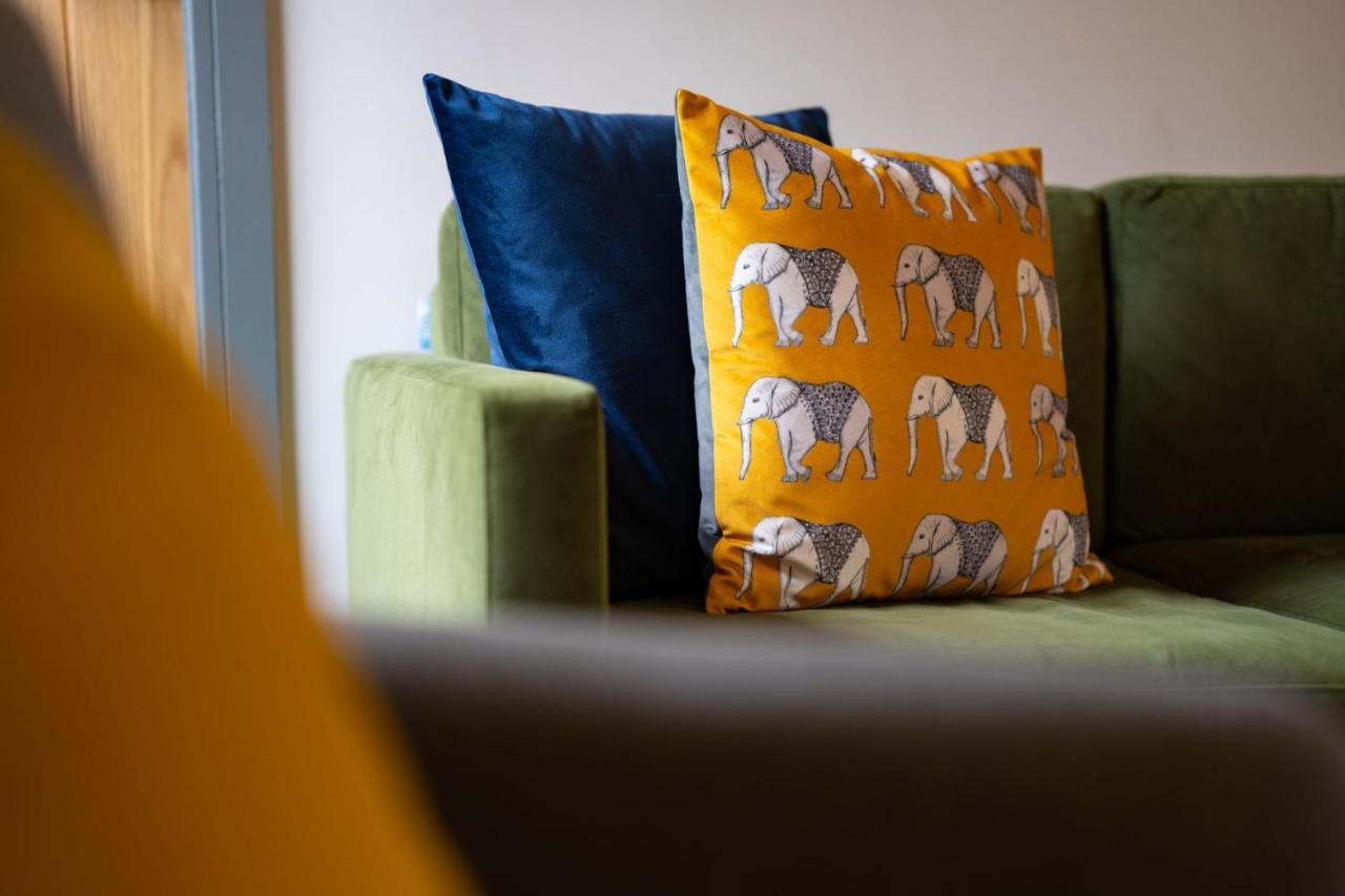 Spacious - Contemporary 2Br Apartment - Central Ambleside - Parking Esterno foto